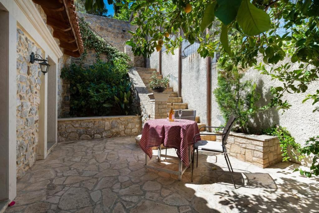 Marigoula House Villa Pombia Exterior photo
