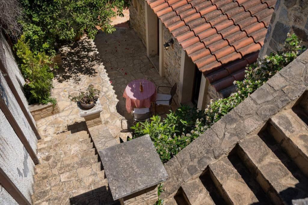 Marigoula House Villa Pombia Exterior photo